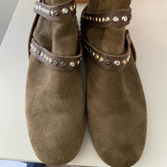 Very Gently used Isabel Marant boots - worn maybe twice - Picture 2 of 3